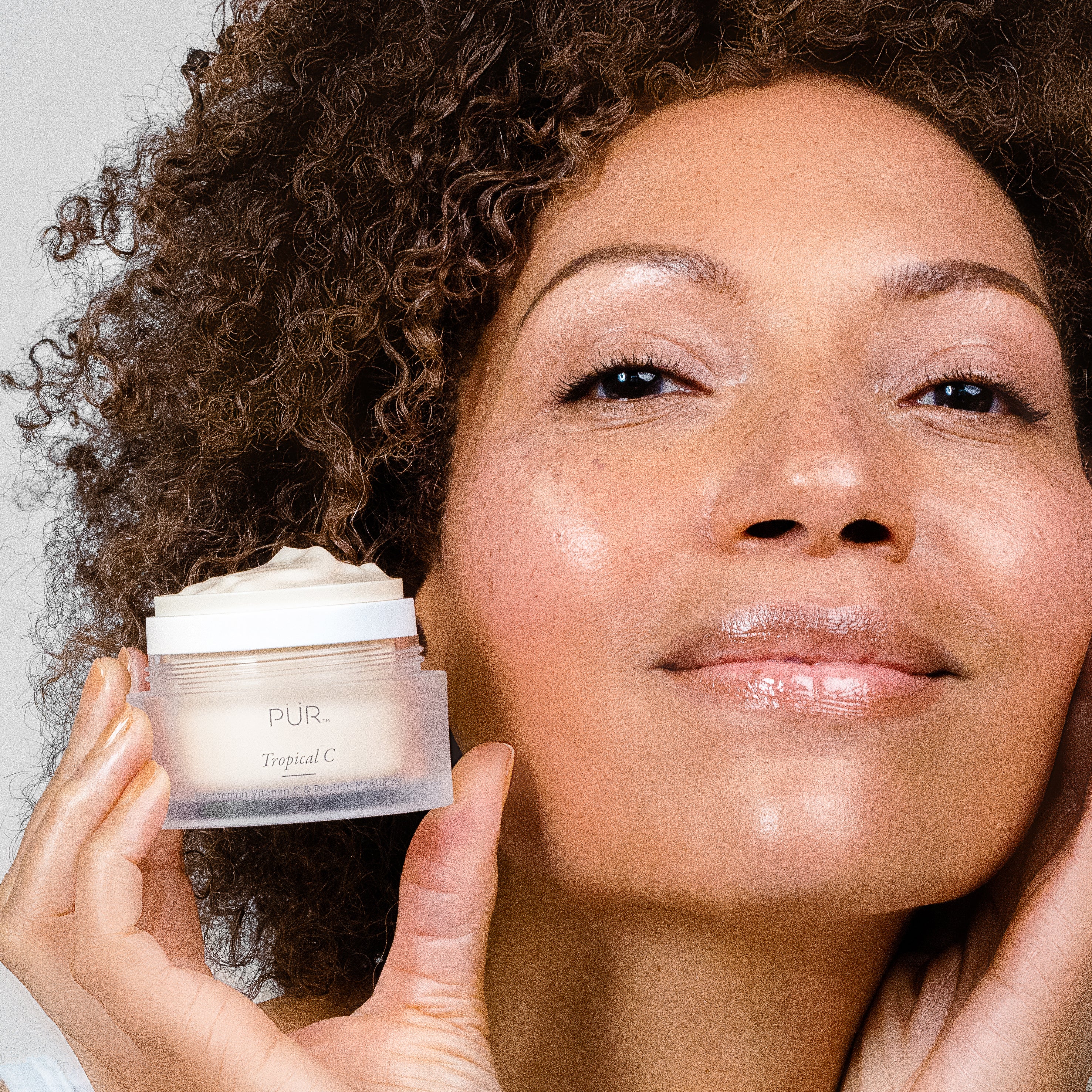 Tropical C Brightening Vitamin C & Peptide Moisturizer – PÜR Beauty